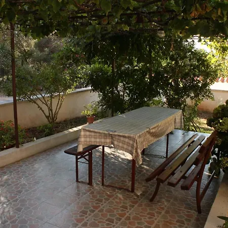 With A Parking Space - 7313 Pula