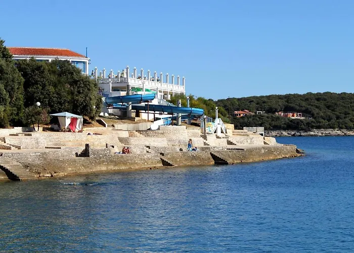 With A Parking Space - 7313 Apartman Pula