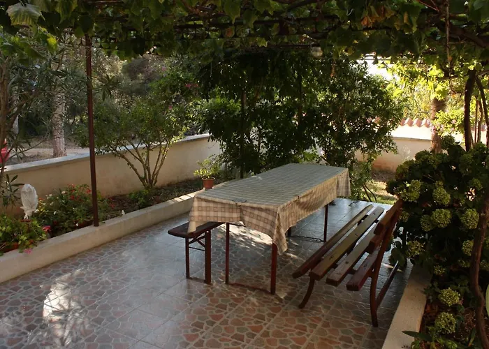 With A Parking Space - 7313 Pula