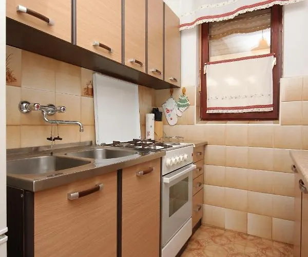 With A Parking Space - 7313 * Pula