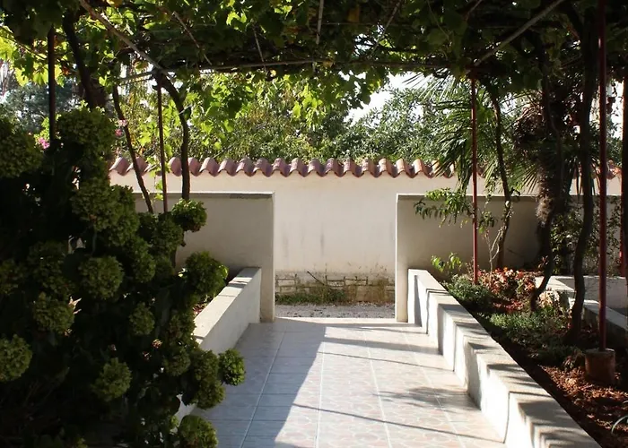 With A Parking Space - 7313 Apartman Pula